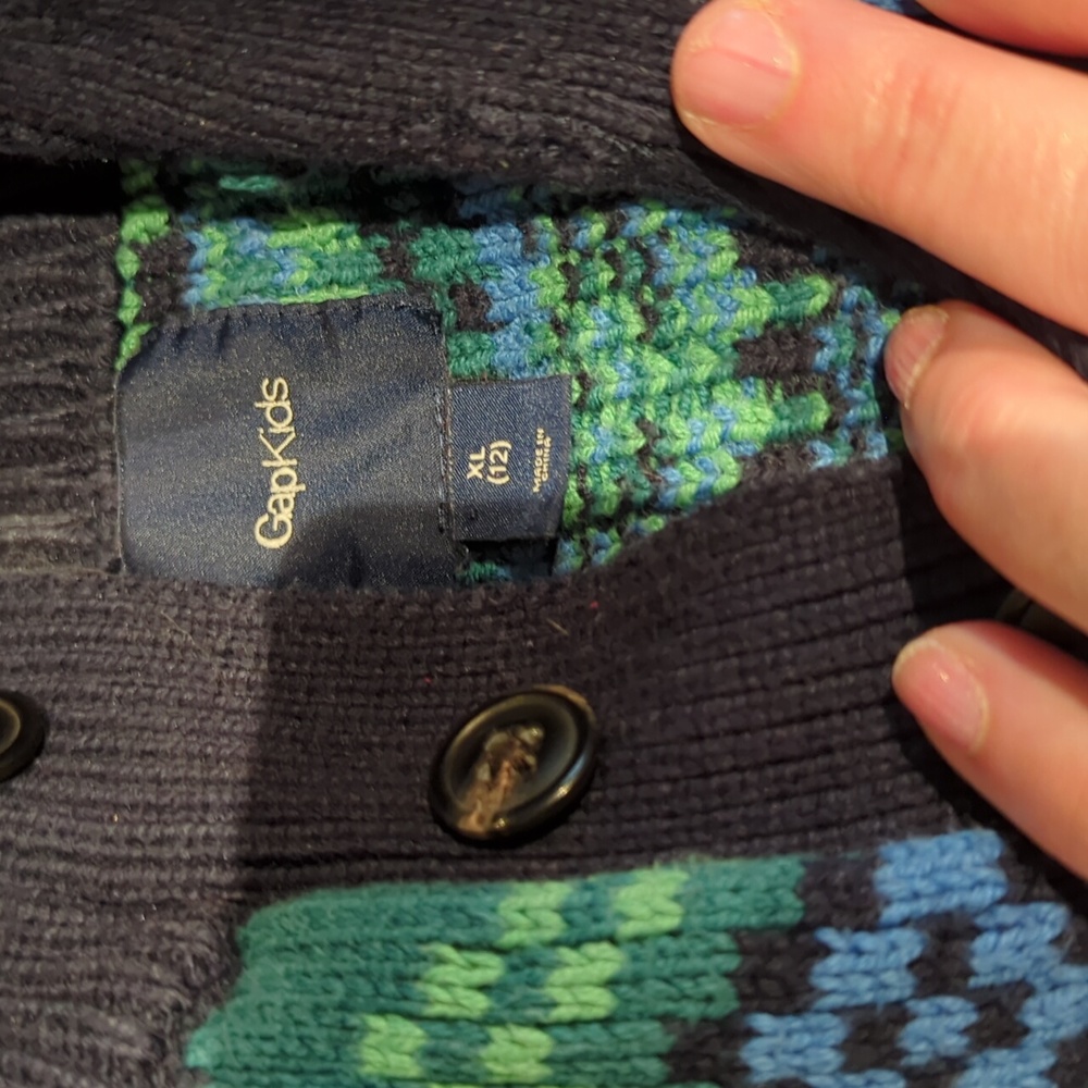 (3) Sweater bundle - Picture 4 of 4